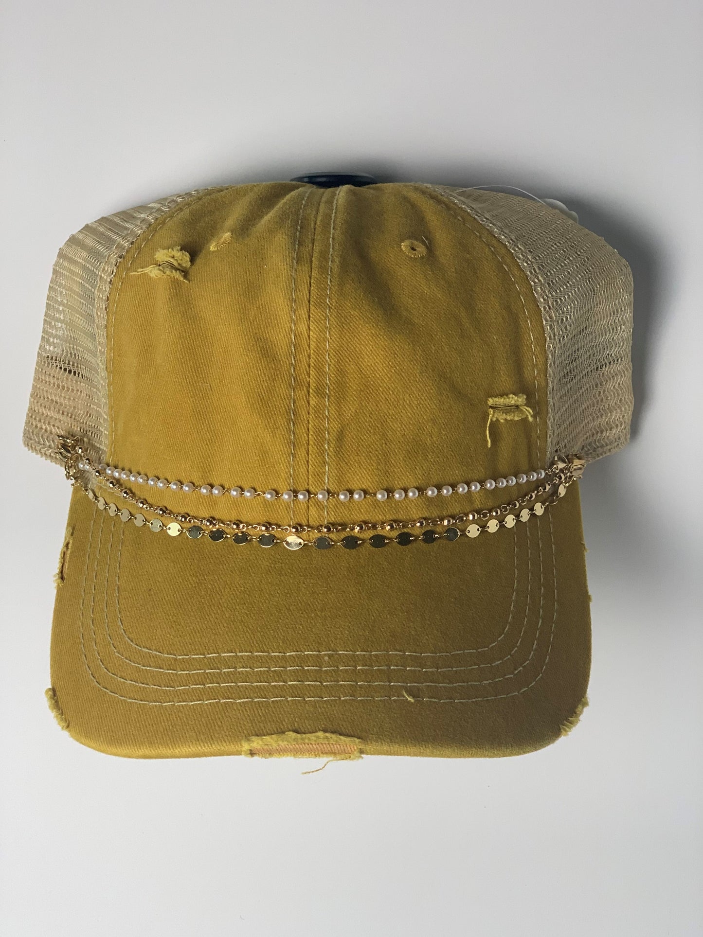 COTTON TRUCKER HATS WITH CHAINS