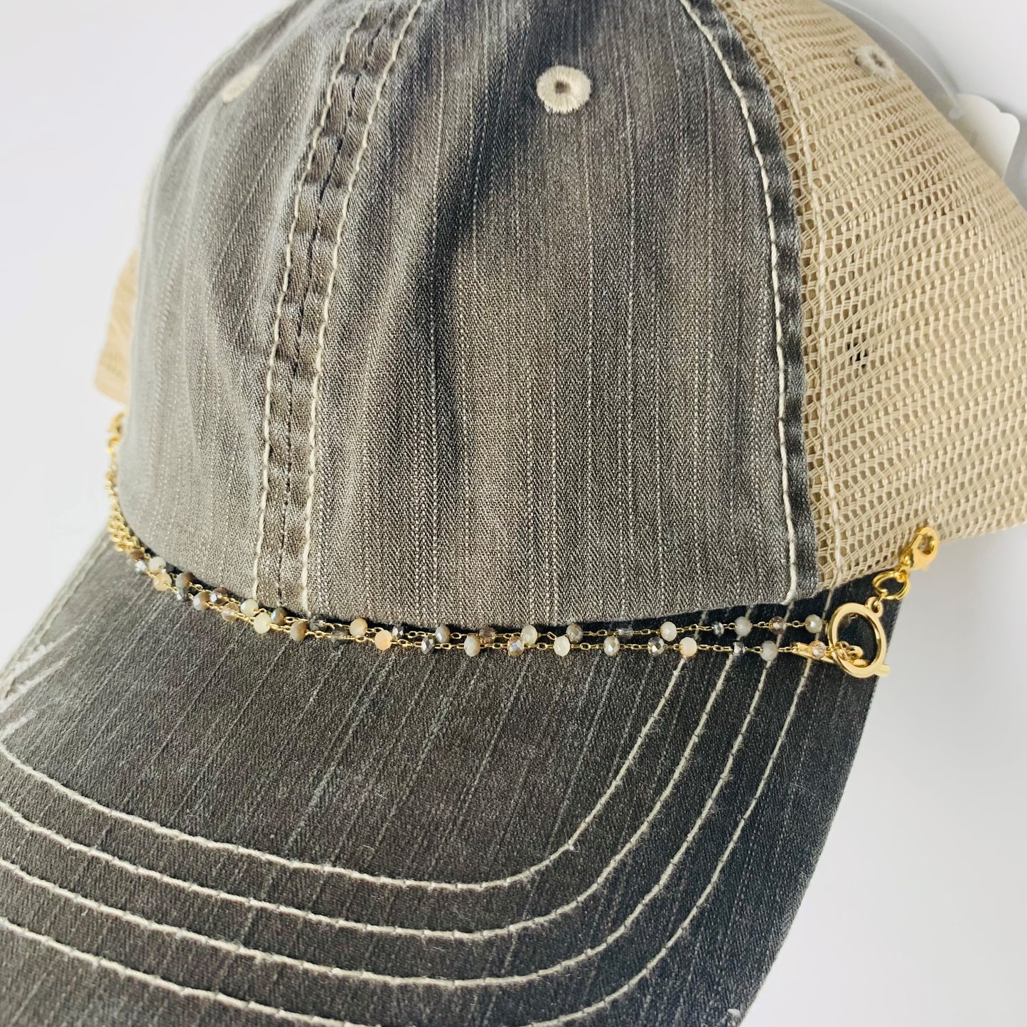 COTTON TRUCKER HATS WITH CHAINS